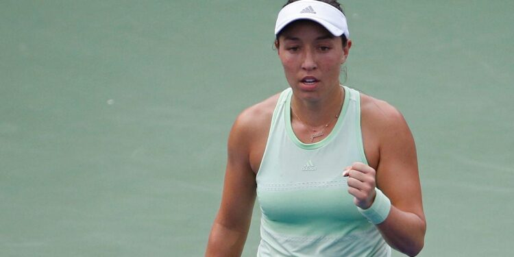 “Jessica Pegula: Tennis Star or Trust Fund Athlete? Fans Can’t Decide!”
