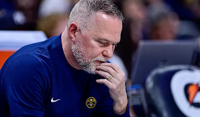 “Michael Malone on the Hot Seat? Nuggets Fans Are Losing Patience!”