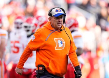 “Sean Payton’s Job on the Line? Shocking Leaks from Denver’s Front Office!”