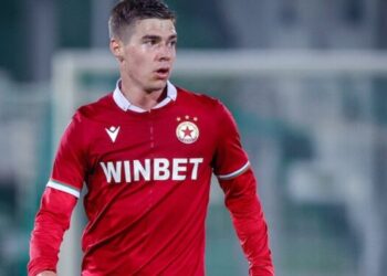 Шопов ще нaпусне: Краят на една ера за ЦСКА 🔴 ⚪ Полузащитник?. Научете повече на 👇 👇 👇