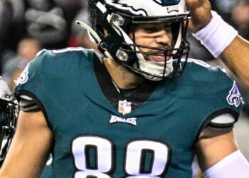 Breaking News:6-foot-2 Five-Star SG with NIL Valuation worth over $587,000 makes decision to join Philadelphia Eagles over  Arkansas and Eric Musselman’s USC………..