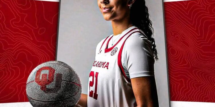 5-star guard Brooklyn Stewart announced Tuesday she’s committing to south Carolina. The 5’9″ playmaker is the No. 1 overall player in 247Sports’ composite rankings for 2025. She’s the third commit for the south Carolina, who will also be adding 4-star shooting guard…