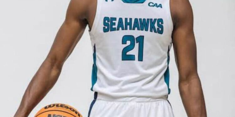 A 6-foot-9, 210-pound forward from North Carolina-Wilmington has declared that he will complete his college basketball career at Duke…..