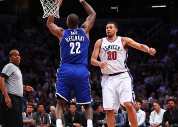 “After the Kentucky-Clippers game ended in controversy, NBA officials came under fire.”