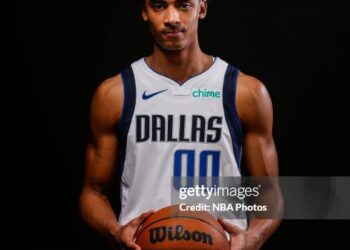 Max Christie Shocks Basketball World: Decommits from Arkanas to Join Powerhouse Team at Dallas”