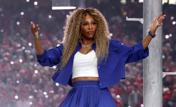 “Fans Turn on Serena Williams After Shocking On-Court Outburst—