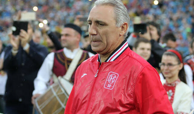 Изключително: Футболният ЦСКА обяви завръщането на бившия старши треньор Христо Стоичков………