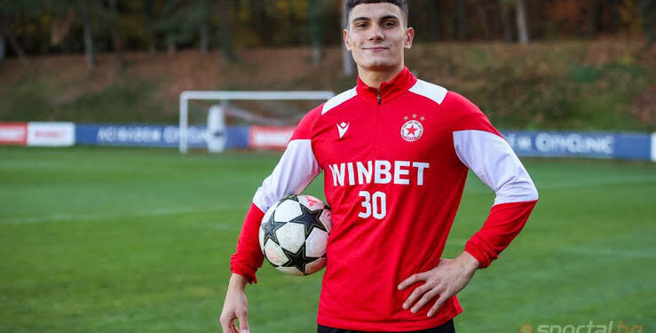 Извънредни новини: Футболът на ЦСКА Петко Панайотов стана национал на годината в спортните новини….