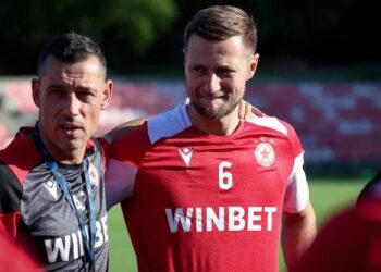 Трансферът на Лиъм Купър в ЦСКА изненадва след напускането на Лийдс Юнайтед през лятото…. Повече подробности