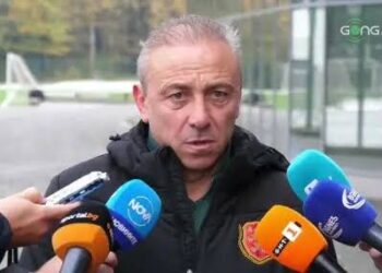 Нова промяна: Левски София избира бившия полузащитник Илиан Илиев за нов треньор….