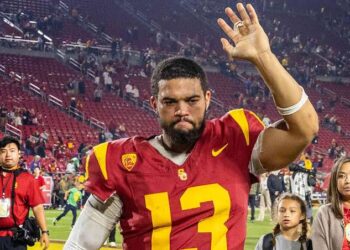 Chicago Bears standout says goodbye after announcing entry into NBA Draft, marking the end of an era…..