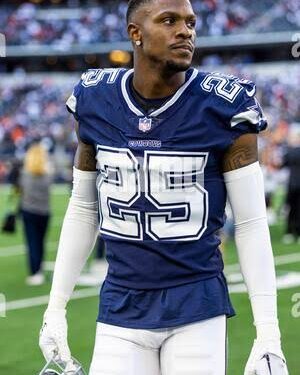 Crisis in Chicago Bears:”Chicago Bears Opt Against Signing Key Player: What This Means for the Team’s Future”….