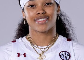 No . 4 2025 American player Shocks Basketball World:Commits Southcarolina Over Texas,Michigan,BYU…..