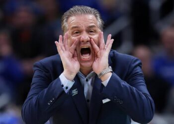 Clear Defense:John Calipari homecoming To boo, or not to boo, that is the question.