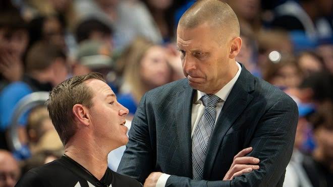 DID THE REF GO TOO FAR? Mark Pope’s Fiery Exchange Sparks Debate Over Officiating in Kentucky Wildcats’ Game Against……