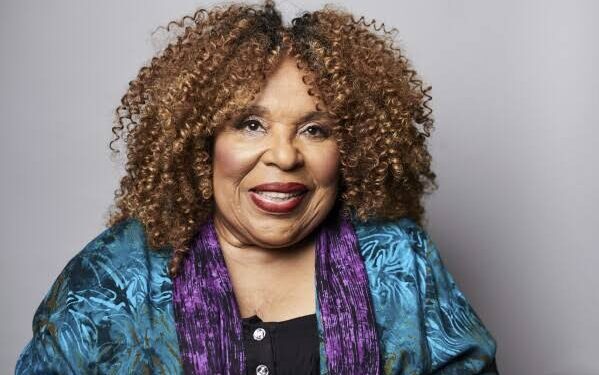 Roberta Flack Rushed to the Hospital Following Medical Emergency Today