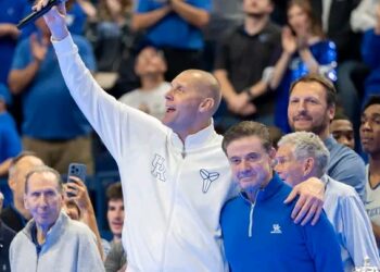 Kentucky Legend Rick Pitino Delivers Strong Message to Fans Regarding Mark Pope…
