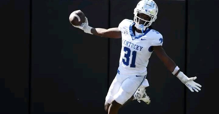 Maxwell Hairston was named by ESPN as one of the 100 best draft picks |