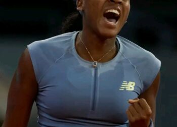 “Coco Gauff Accused of Unsportsmanlike Conduct After Heated On-Court Clash – Fans Divided!”