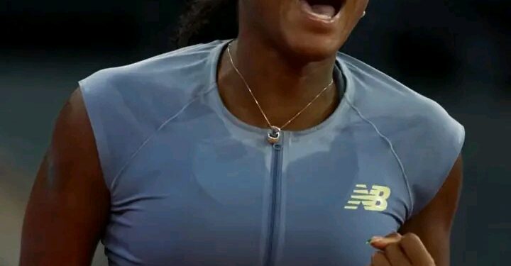 “Coco Gauff Accused of Unsportsmanlike Conduct After Heated On-Court Clash – Fans Divided!”