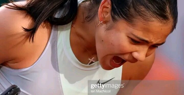 “Emma Raducanu Sparks Outrage with Comments on Wimbledon Tradition”