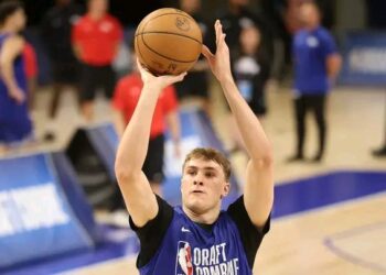 “Cooper Flagg Teams Up with Ex-Wildcats — Will Chemistry or Clashes Define Dallas?”