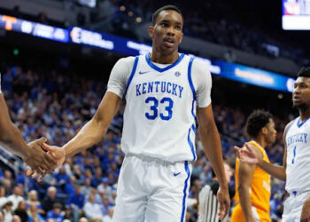 Kentucky adds another seven-footer in the transfer portal |