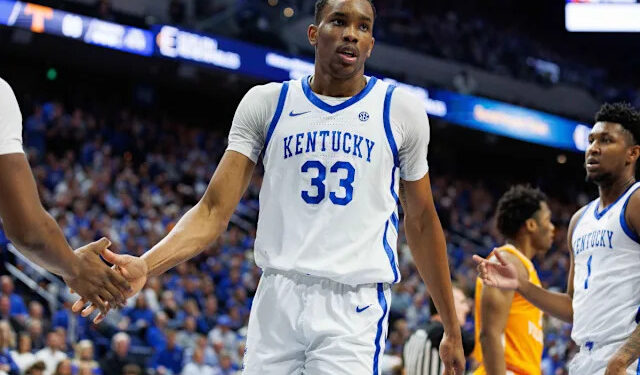 Kentucky adds another seven-footer in the transfer portal |