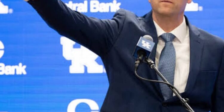BREAKING: Kentucky Wildcats Coach Mark Pope Drops Retirement Bombshell – Fans Stunned by Emotional Farewell Announcement
