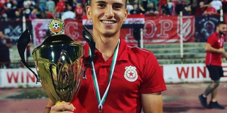 ❤Мартин Смоленски беше удостоен с престижната награда за най-добър футболист на годината…