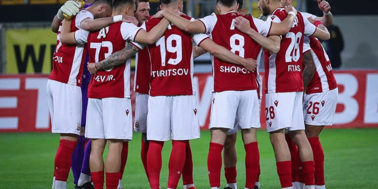 🔴 Треньорският щаб на ЦСКА определи група от 20 футболисти за днешното гостуване на Арда в мач бараж за участие в УЕФА Лига на конференциите….See more