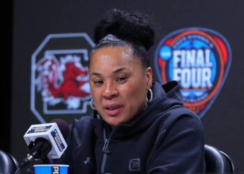 University of SouthCarolina Gamecocks head Basketball coach Dawn Staley has filed a $400m lawsuit against the NCAA, alleging a conspiracy with the university to make her a….Full details👇