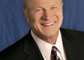 BREAKING NEWS: Fans jubilate as Oklahoma  legendary coach  Barry Switzer  to Be Inducted into the College Football Hall of Fame and… Read more…