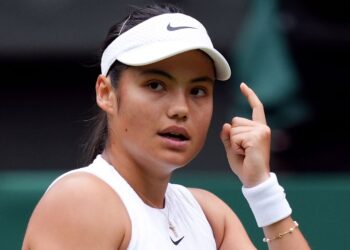“British Tennis in Crisis Emma Raducanu at the Center of a Growing Storm”