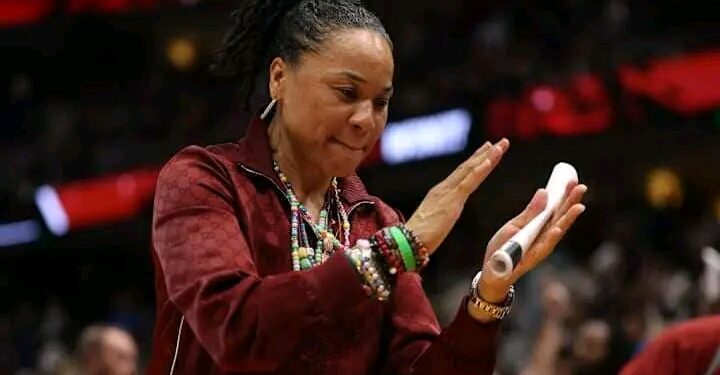 “Shock Twist: Dawn Staley Rejects Lucrative SEC Offer — Chooses Loyalty to South Carolina Instead!”
