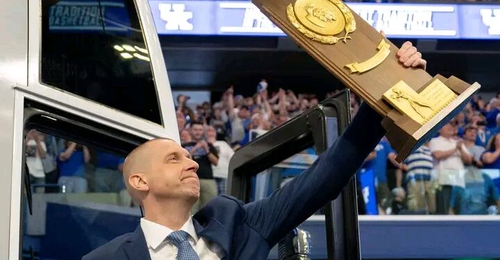 “CBS Sparks Outrage by Naming Kentucky a National Championship Contender — Fans Divided Over Shocking Pick!”