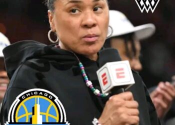 “Staley Abandons Gamecocks for Cash? Fans Furious as WNBA’s Chicago Sky Snags Coaching Legend in Stunning Power Grab!”
