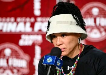 South Carolina GM Drops Bombshell Announcement on Their Head Coach Dawn Staley…