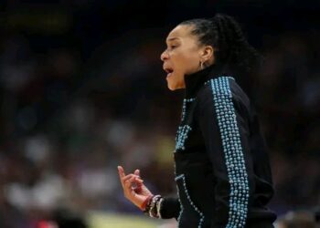 “Dawn Staley Issues Shocking Ultimatum to ESPN — ‘Pay Up or I Walk!’ Fans Panic as Women’s Basketball Faces Total Collapse!”