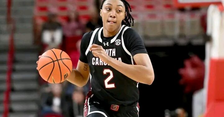 Dawn Staley Recruits Lisa Leslie to Dominate the NCAA — Other Coaches Furious!”