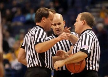 “Justice Served NCAA Drops the Hammer on Refs Who ‘Robbed’ Duke Blue Devils – Fans Say Payback Time!”