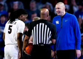 “Exposed!” NCAA Drops Bombshell Ruling on Referees After Shocking Calls Against Tennessee — Fans Demand Justice as Final Verdict Stuns the SEC! Wildcats-Tennessee Game Scandal Just Took a Dark Turn…