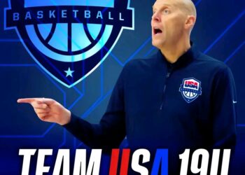 “Mark Pope Shocks Recruiting World with Bold Offer to 4-Star Phenom Deron Rippey Jr. — Kentucky’s Power Move Stuns Everyone, But Rippey’s Unexpected Response Turns Heads!”