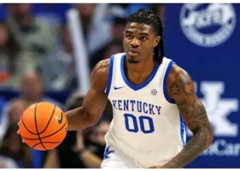 “Kentucky’s Otega Oweh Downplays House Settlement Fallout, Says He’s Focused on Titles—Then Drops a Shocking Statement That Leaves Everyone Speechless”