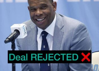 Unprecedented Rejection: North Carolina Basketball Head Coach Hubert Davis Rejects Massive $60.5 Million Offer, Prioritizing Loyalty Over Financial Gain