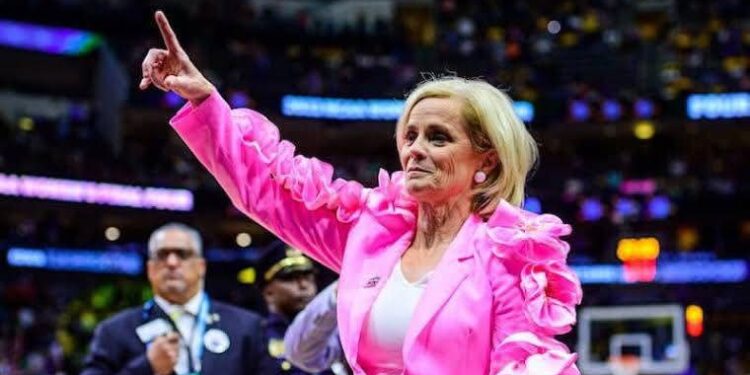 BREAKING: LSU tigers Women’s Basketball Head Coach Kim mulkey Signs Major 10-Year Contract Extension, Securing Long-Term Commitment to LSU tigers….see more..