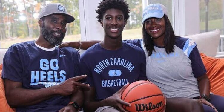 UNC Lands Nation’s Top No.1 and Overall Five-Star Offensive Momentum 1Q In the Country Committed To Tar Heels Basketball Over Power-5 Heavyweights Programs