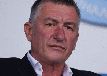 Трагична новина: ЦСКА освобождава треньорския щаб на първия отбор: Радослав Златков обещава завръщане към славата…