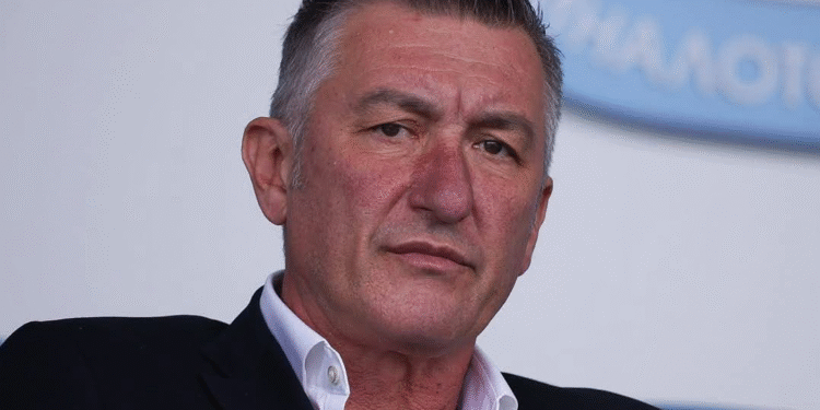 Трагична новина: ЦСКА освобождава треньорския щаб на първия отбор: Радослав Златков обещава завръщане към славата…