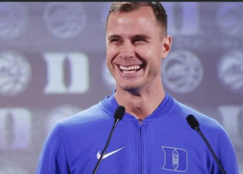“Is Jon Scheyer Breaking the System? Rivals Cry Foul Over Unstoppable Recruiting Streak!”